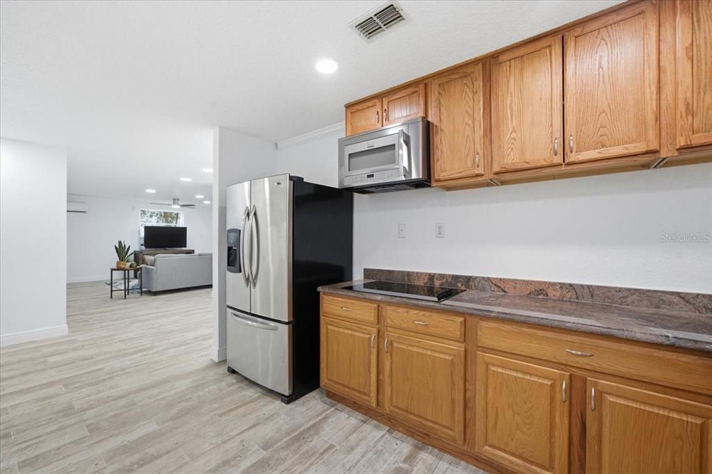 For Sale: $1,199,999 (4 beds, 2 baths, 2672 Square Feet)