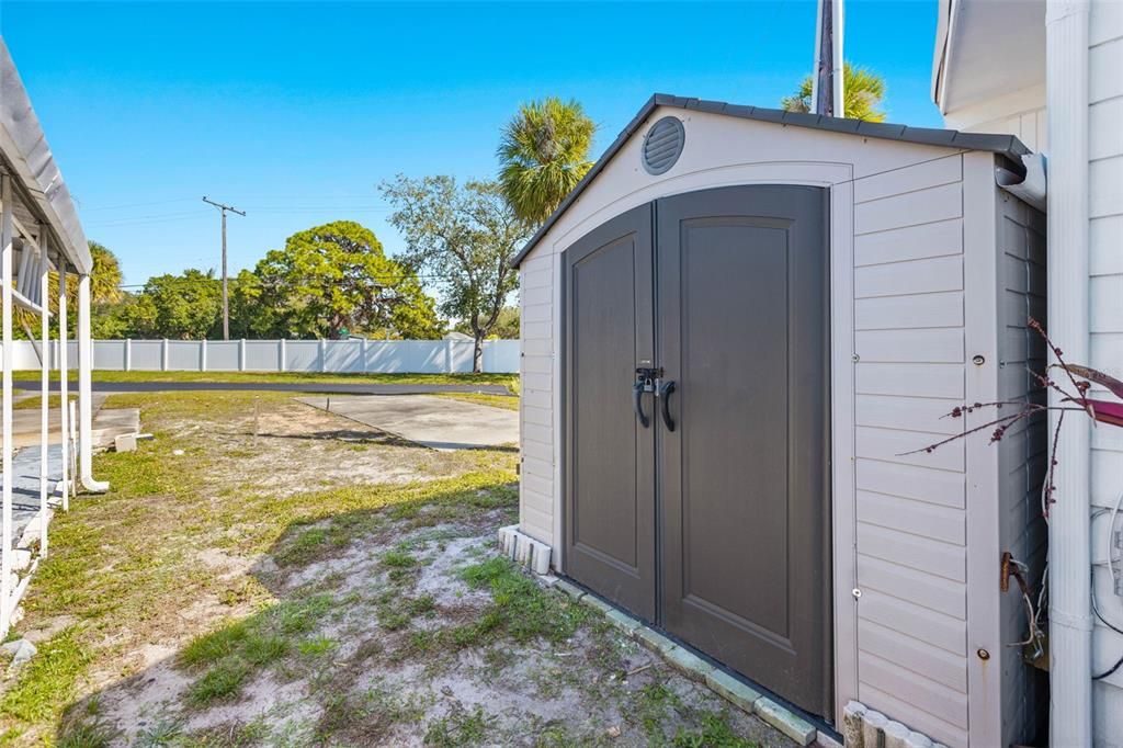 待售: $89,900 (2 贝兹, 1 浴室, 996 平方英尺)