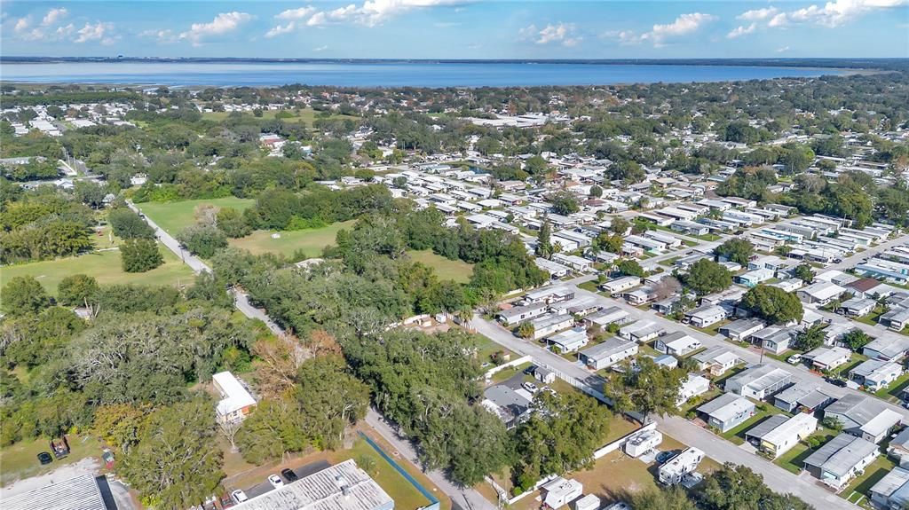 For Sale: $195,000 (2 beds, 2 baths, 924 Square Feet)