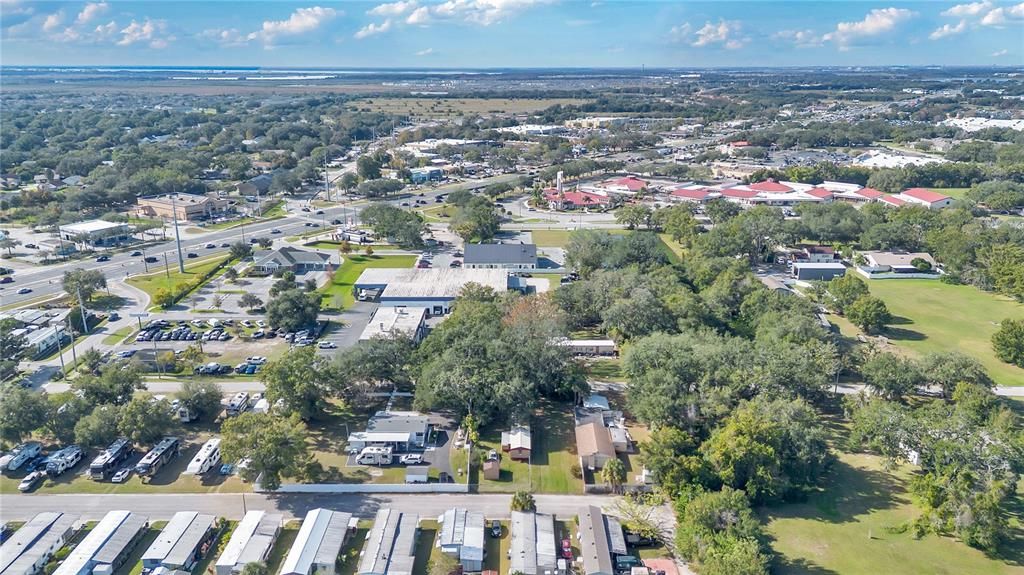 For Sale: $195,000 (2 beds, 2 baths, 924 Square Feet)