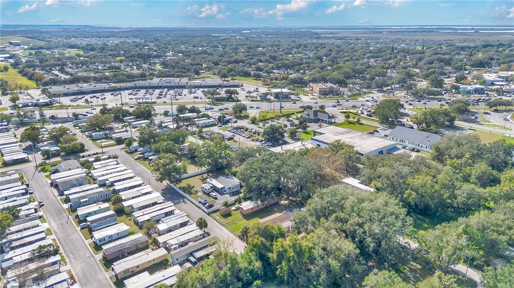 For Sale: $195,000 (2 beds, 2 baths, 924 Square Feet)