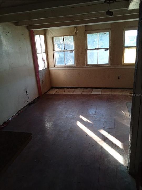 En Venta: $77,000 (0.16 acres)