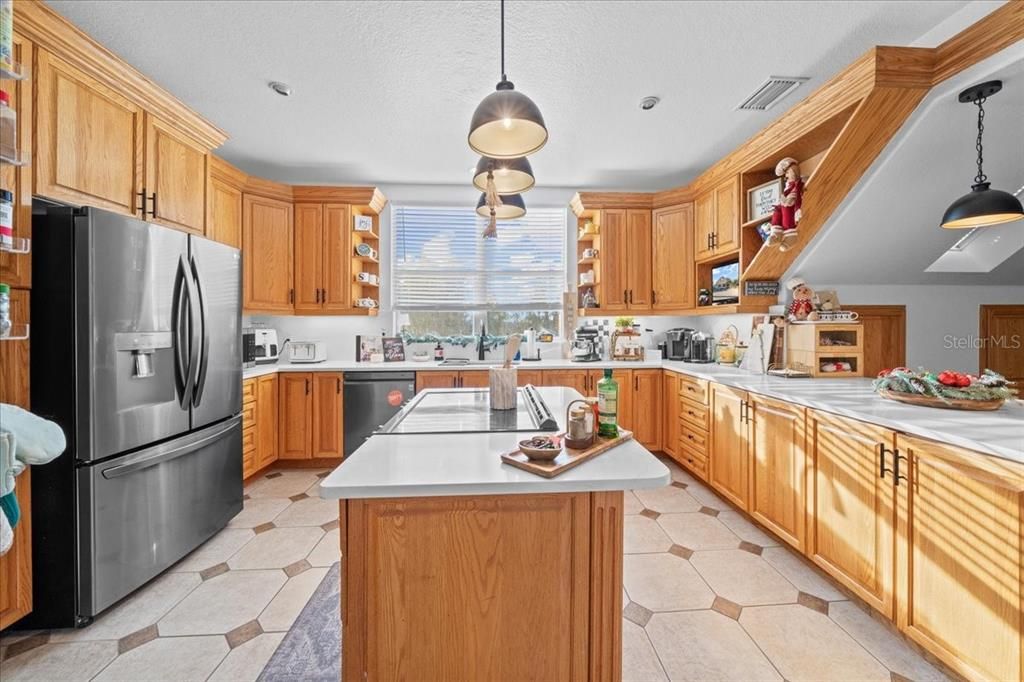 For Sale: $1,200,000 (0 beds, 0 baths, 6776 Square Feet)