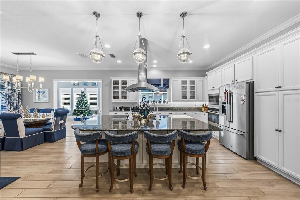 For Sale: $650,000 (3 beds, 3 baths, 2763 Square Feet)