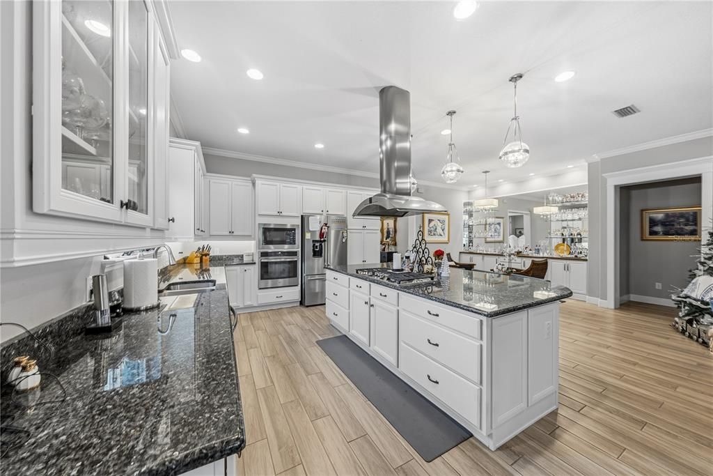 For Sale: $650,000 (3 beds, 3 baths, 2763 Square Feet)