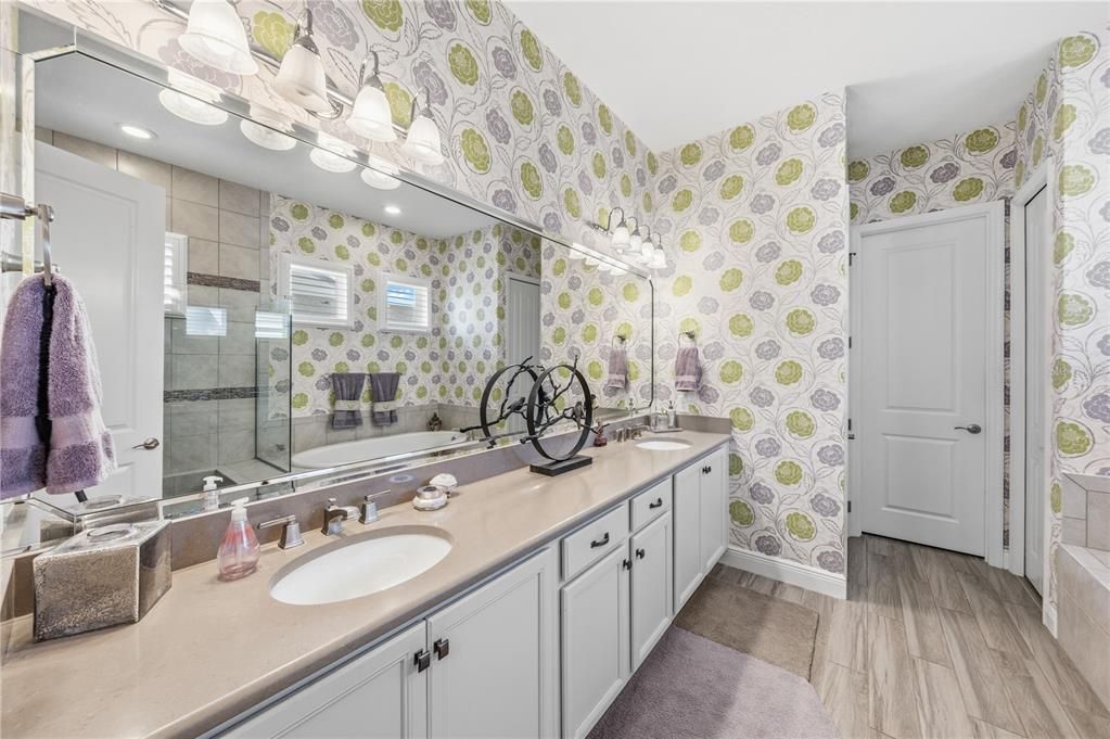 For Sale: $650,000 (3 beds, 3 baths, 2763 Square Feet)