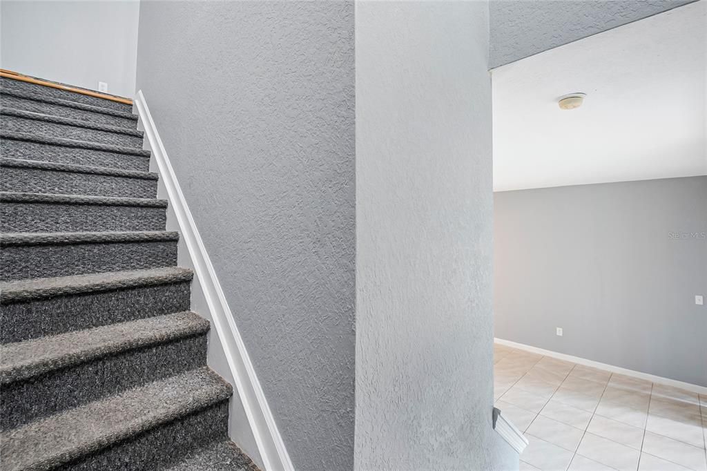 For Sale: $320,000 (3 beds, 2 baths, 1749 Square Feet)