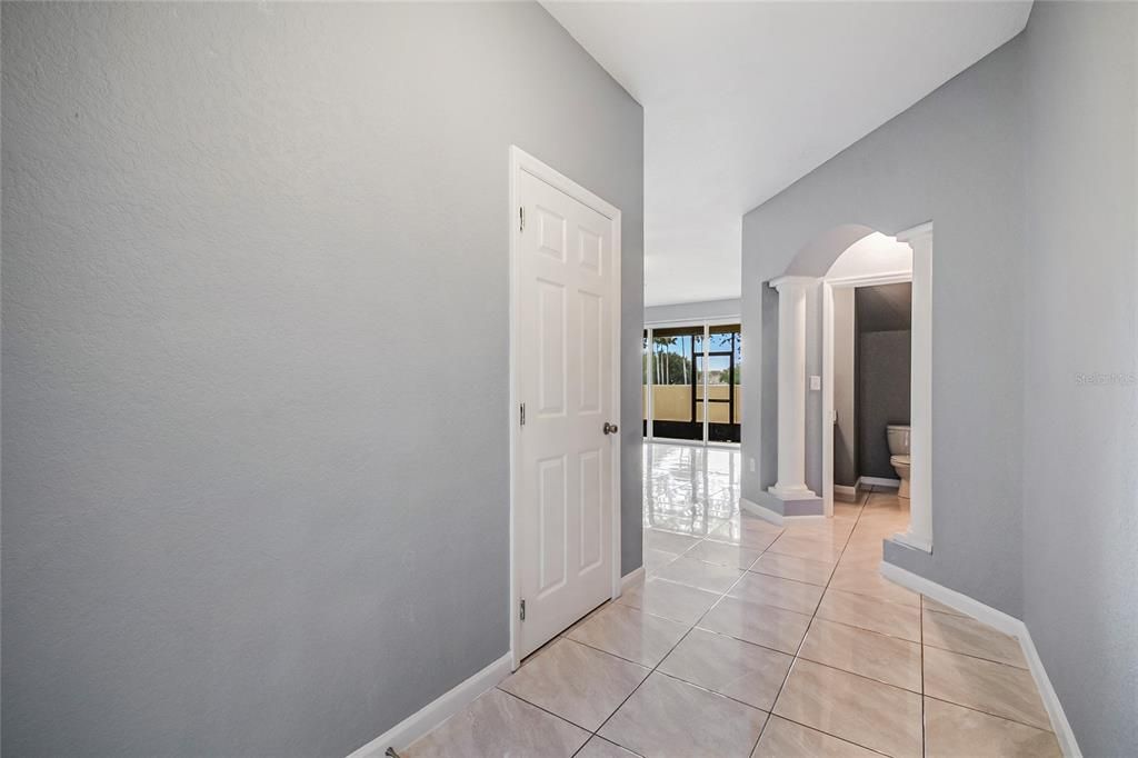 For Sale: $320,000 (3 beds, 2 baths, 1749 Square Feet)