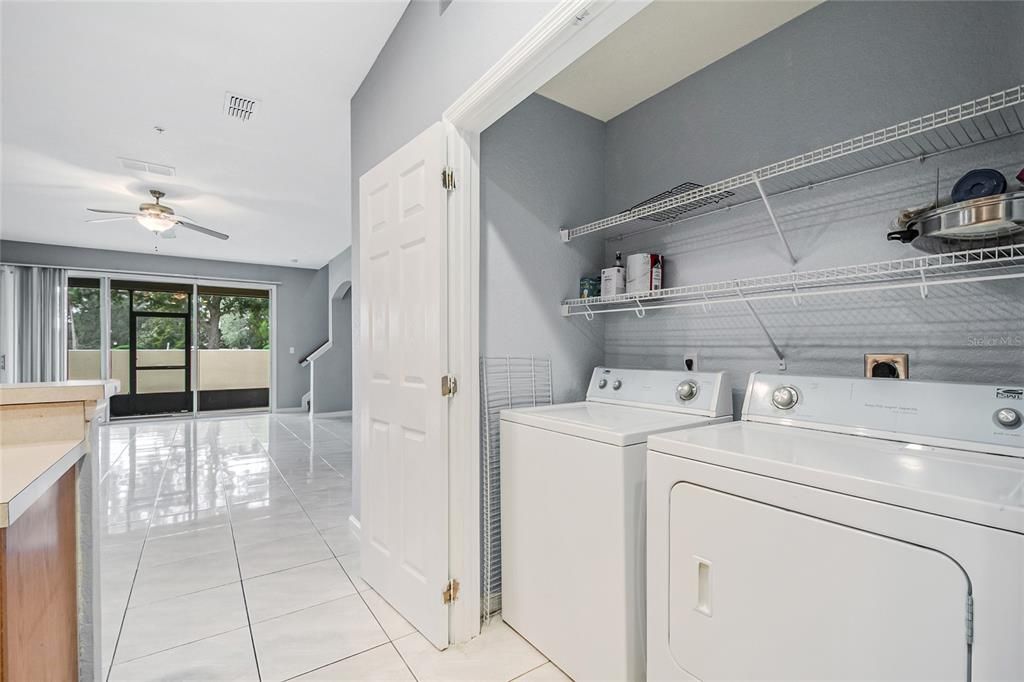 For Sale: $320,000 (3 beds, 2 baths, 1749 Square Feet)