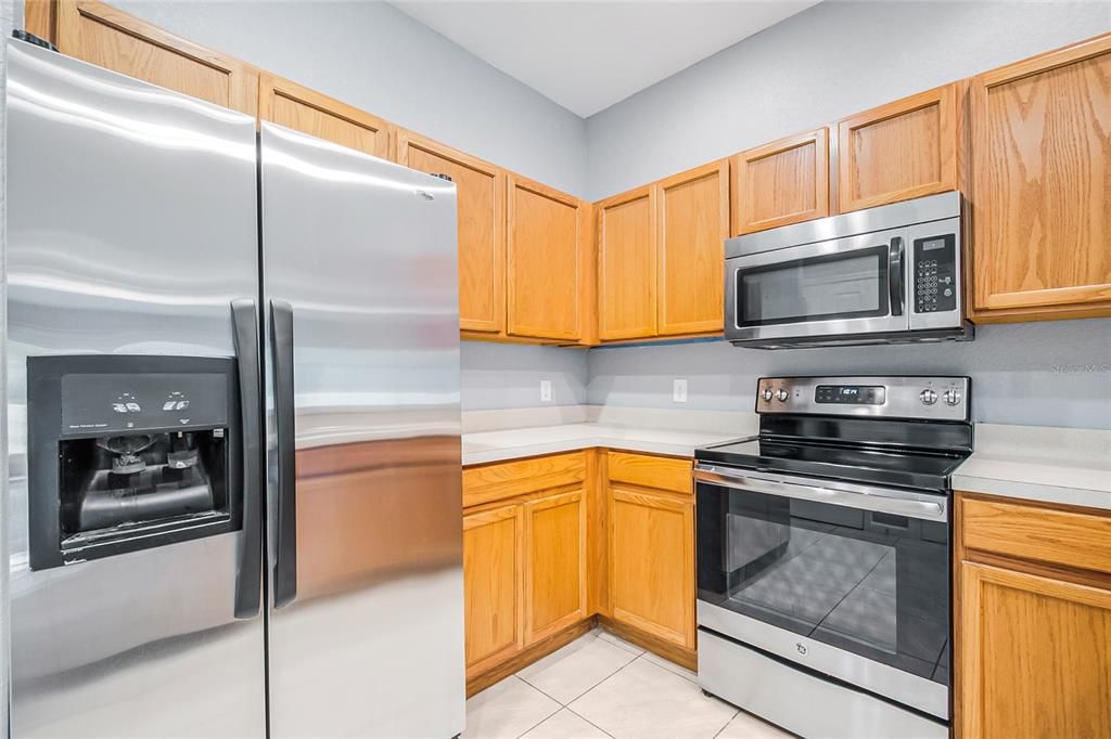 For Sale: $320,000 (3 beds, 2 baths, 1749 Square Feet)