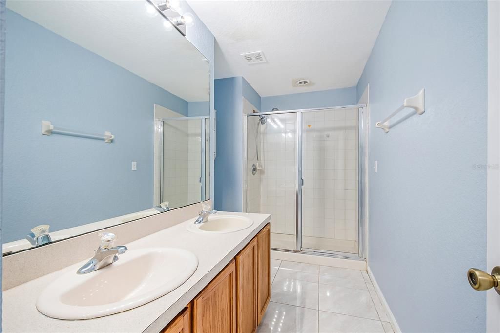 For Sale: $320,000 (3 beds, 2 baths, 1749 Square Feet)