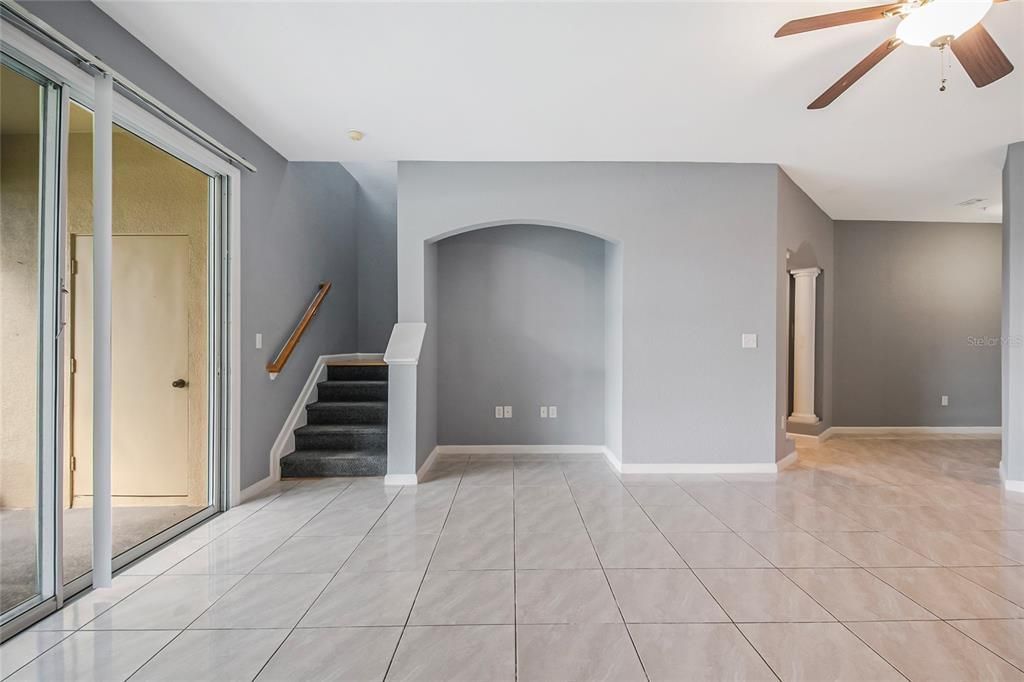 For Sale: $320,000 (3 beds, 2 baths, 1749 Square Feet)