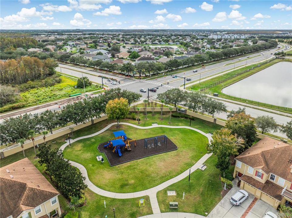 For Sale: $320,000 (3 beds, 2 baths, 1749 Square Feet)