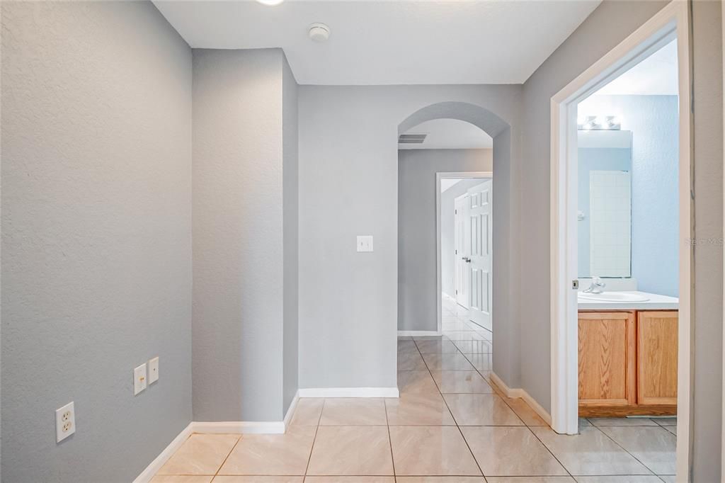 For Sale: $320,000 (3 beds, 2 baths, 1749 Square Feet)