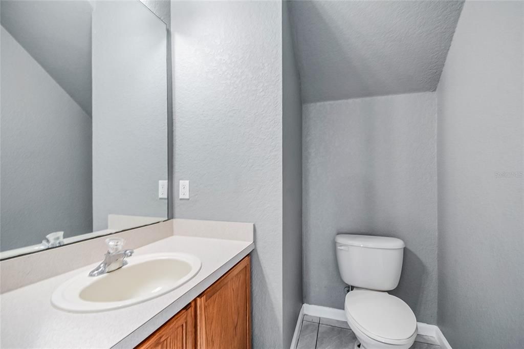 For Sale: $320,000 (3 beds, 2 baths, 1749 Square Feet)