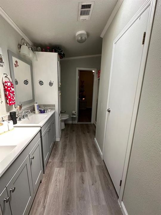 For Rent: $1,650 (3 beds, 2 baths, 1352 Square Feet)