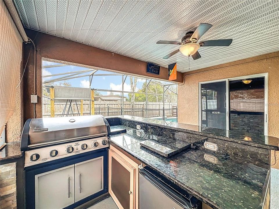 En Renta: $2,700 (4 camas, 2 baños, 1976 Pies cuadrados)