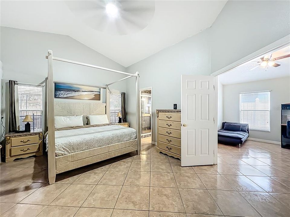 En Renta: $2,700 (4 camas, 2 baños, 1976 Pies cuadrados)