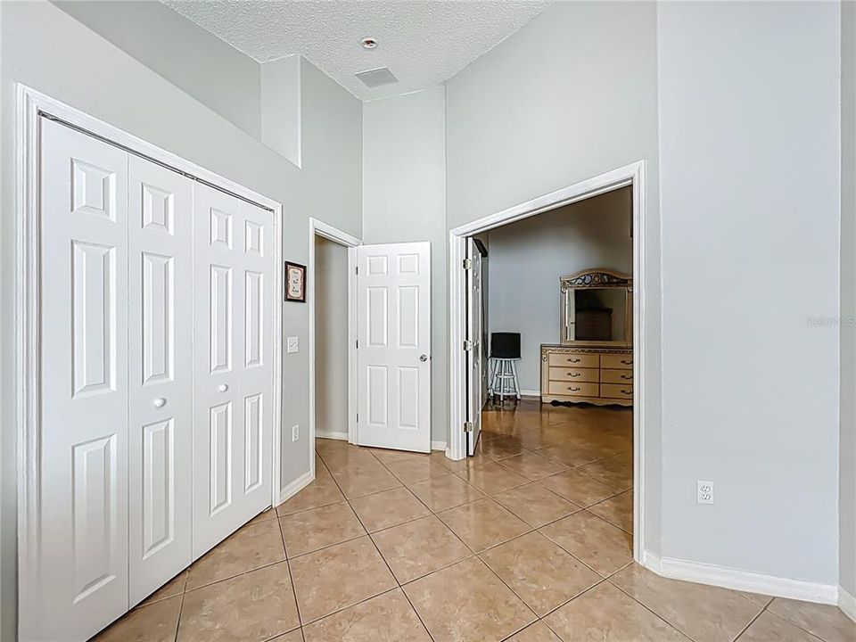 En Renta: $2,700 (4 camas, 2 baños, 1976 Pies cuadrados)