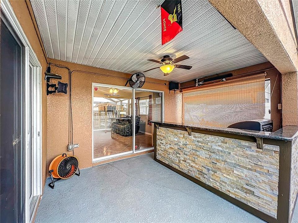 En Renta: $2,700 (4 camas, 2 baños, 1976 Pies cuadrados)