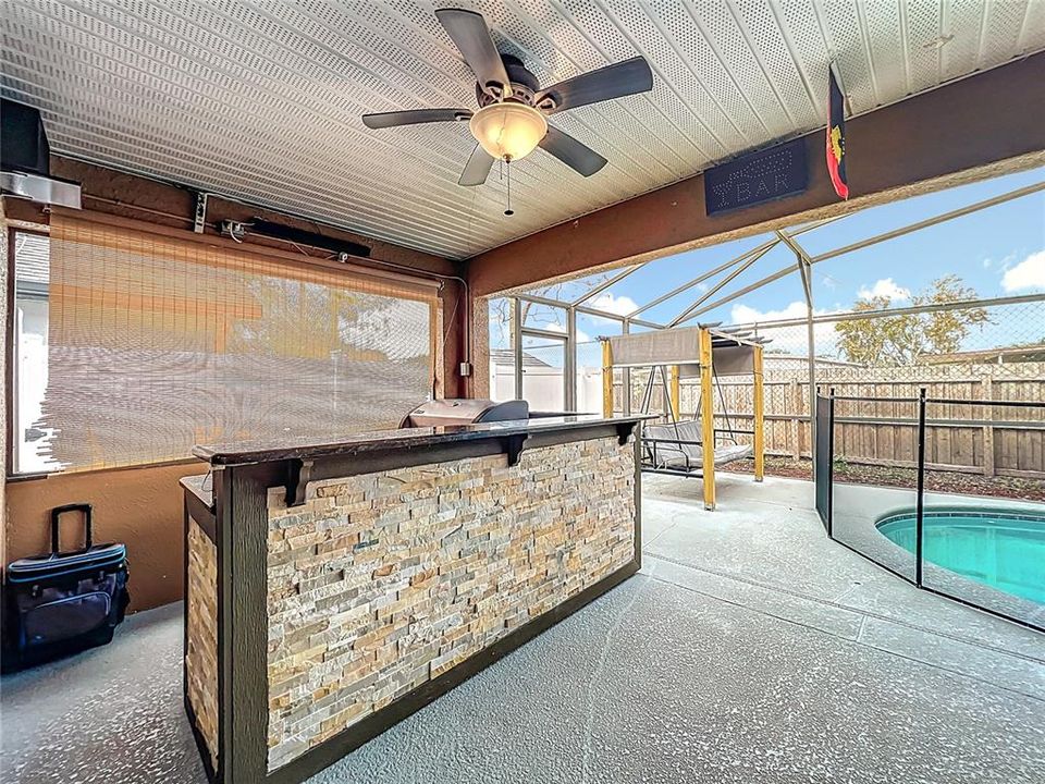 En Renta: $2,700 (4 camas, 2 baños, 1976 Pies cuadrados)