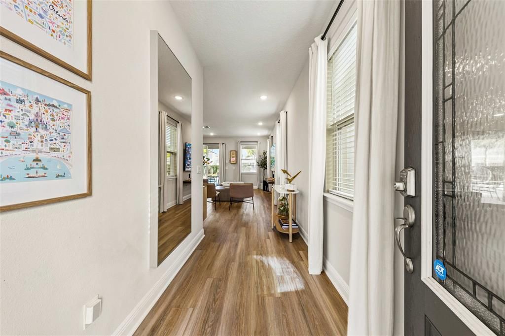 出租: $4,800 (5 贝兹, 4 浴室, 2574 平方英尺)