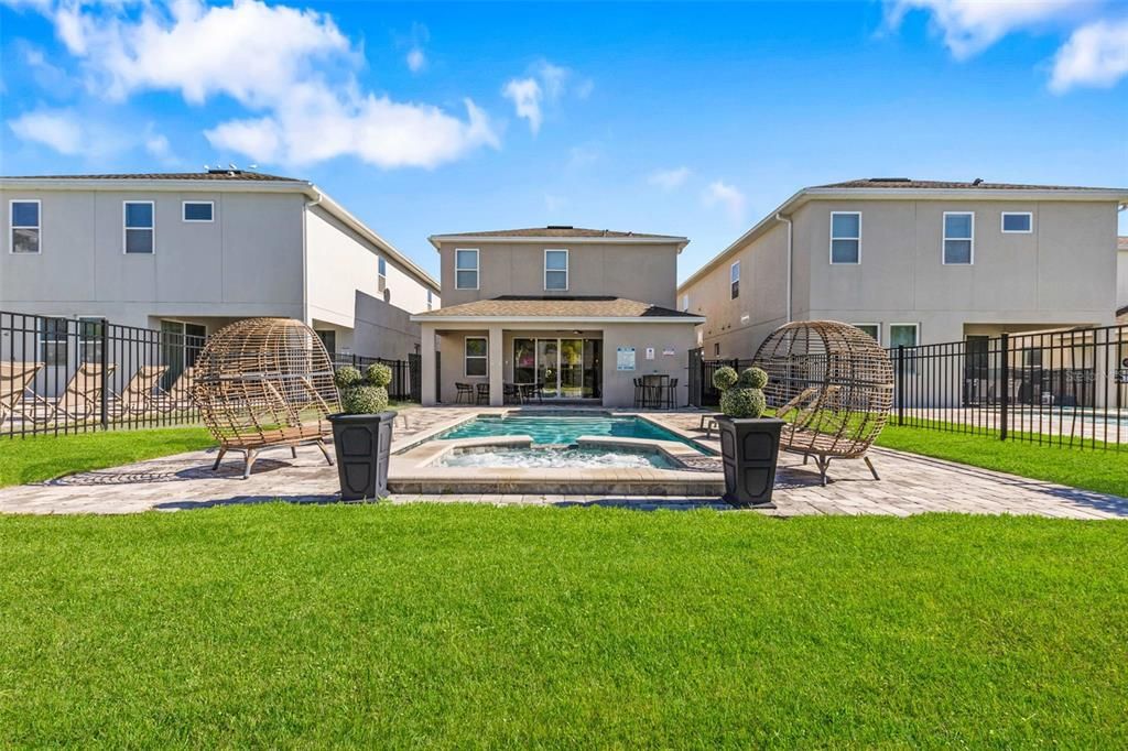 出租: $4,800 (5 贝兹, 4 浴室, 2574 平方英尺)