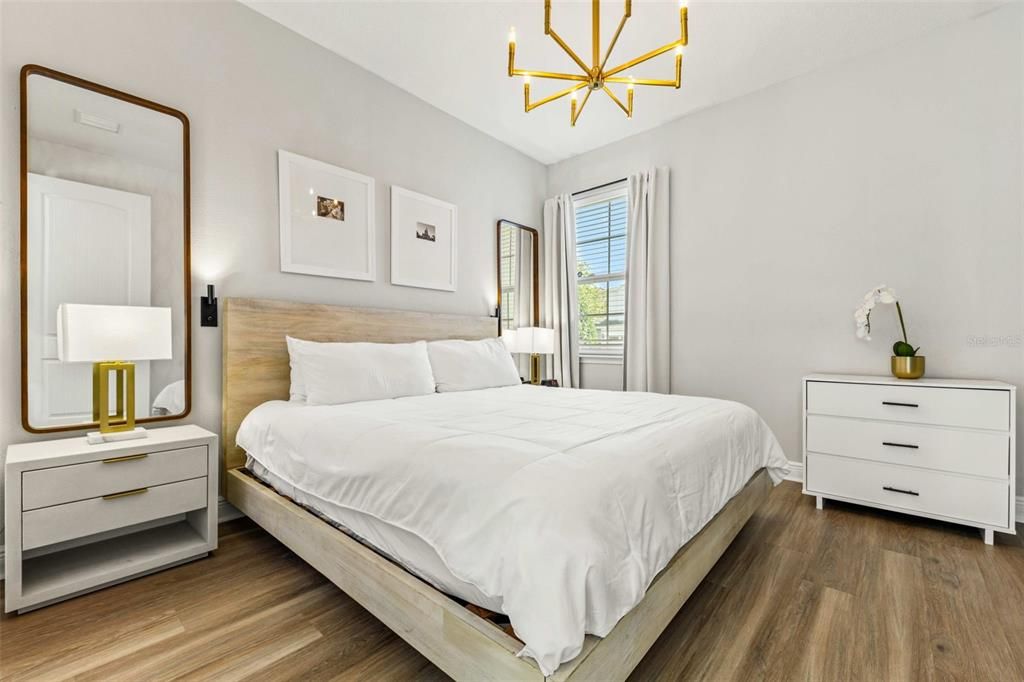 出租: $4,800 (5 贝兹, 4 浴室, 2574 平方英尺)