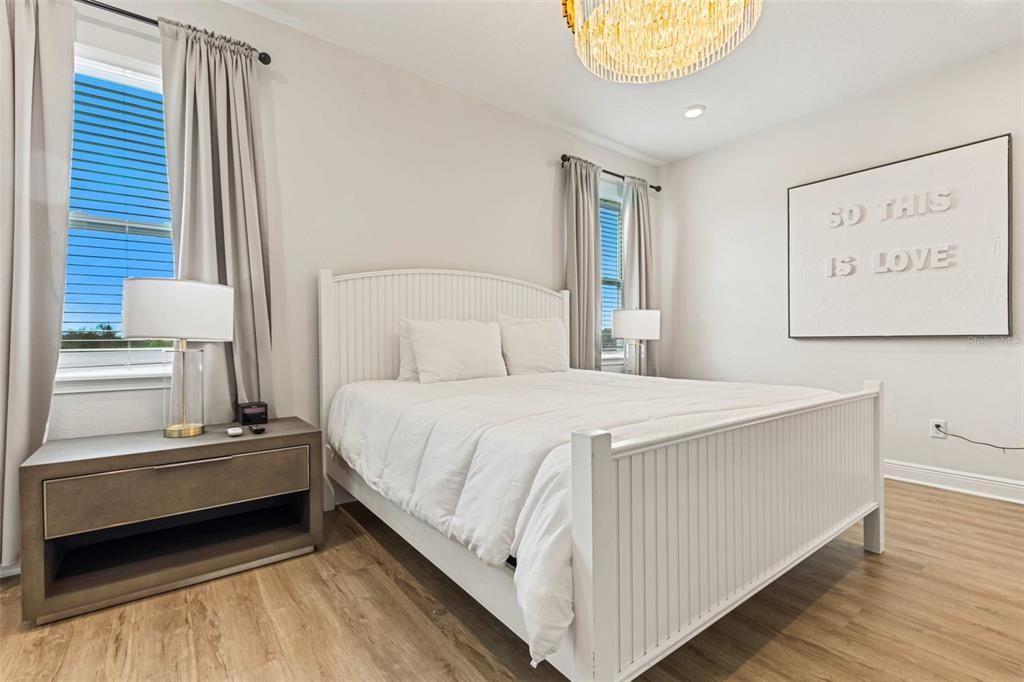 For Rent: $4,800 (5 beds, 4 baths, 2574 Square Feet)