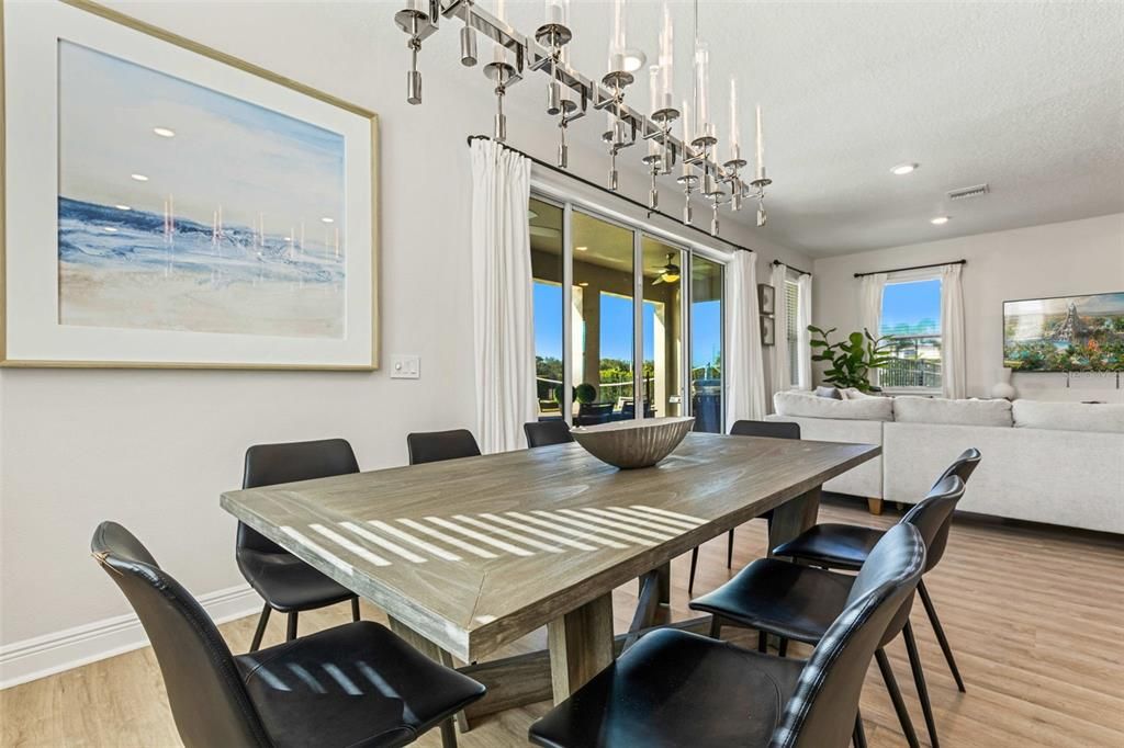 For Rent: $4,800 (5 beds, 4 baths, 2574 Square Feet)