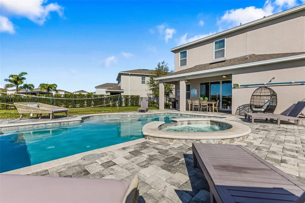 For Rent: $4,800 (5 beds, 4 baths, 2574 Square Feet)