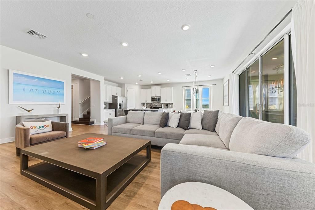 For Rent: $4,800 (5 beds, 4 baths, 2574 Square Feet)