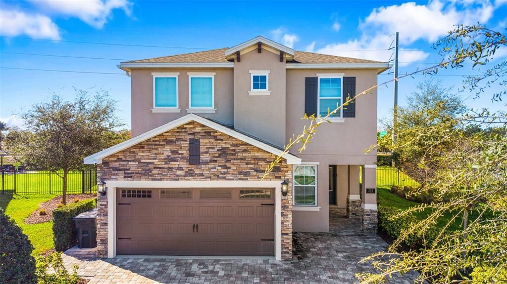 For Rent: $4,800 (5 beds, 4 baths, 2574 Square Feet)