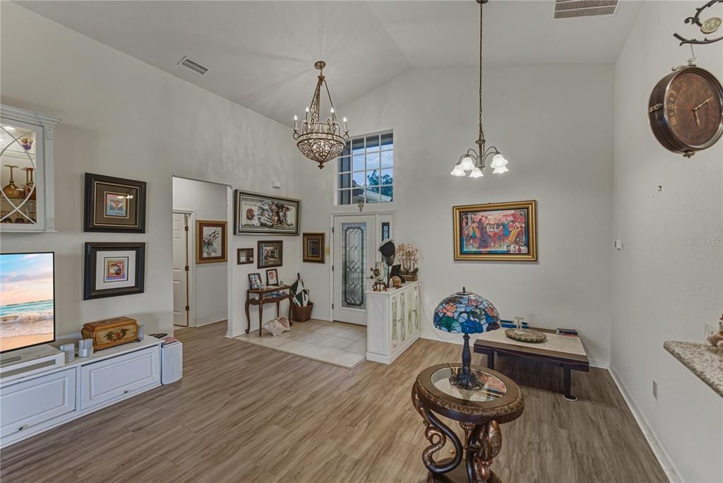 For Sale: $344,500 (2 beds, 2 baths, 1514 Square Feet)