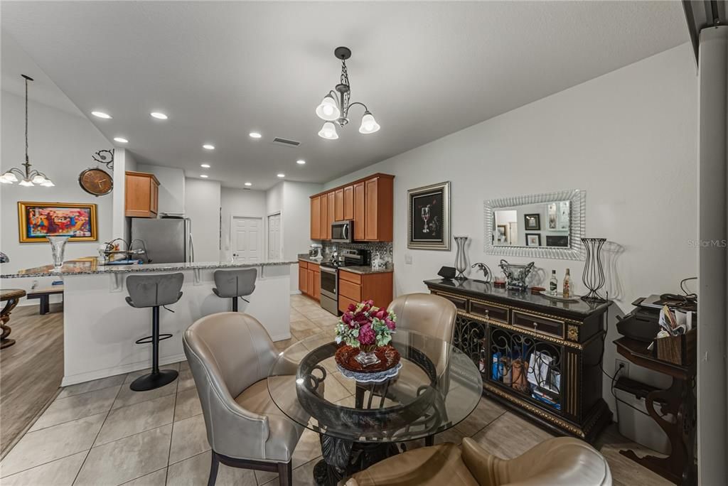 For Sale: $344,500 (2 beds, 2 baths, 1514 Square Feet)