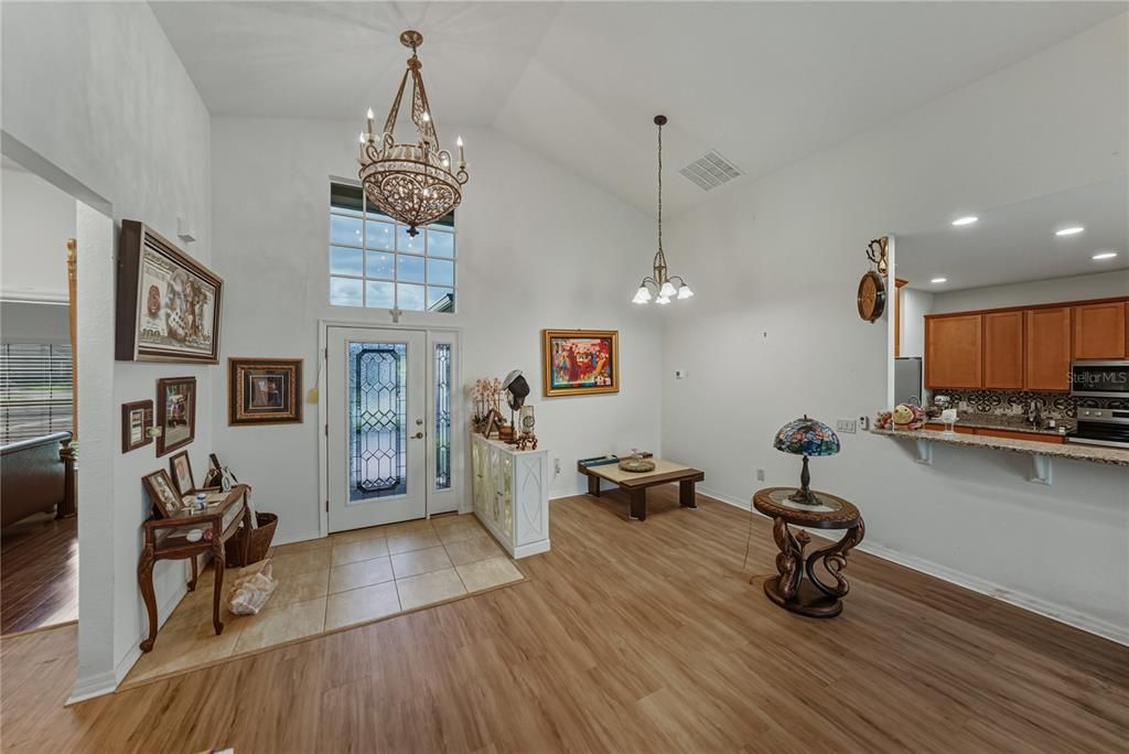 For Sale: $344,500 (2 beds, 2 baths, 1514 Square Feet)