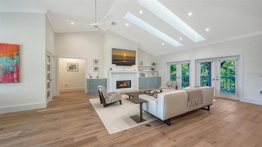 For Sale: $3,395,000 (4 beds, 3 baths, 4645 Square Feet)