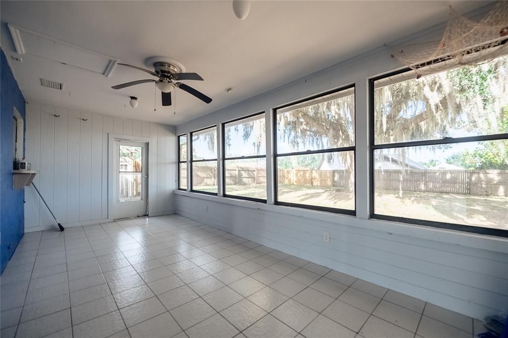 待售: $335,000 (3 贝兹, 2 浴室, 1732 平方英尺)