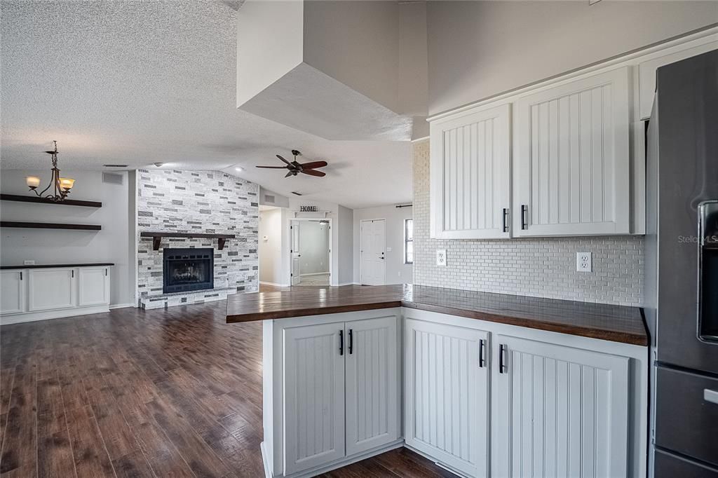 待售: $335,000 (3 贝兹, 2 浴室, 1732 平方英尺)