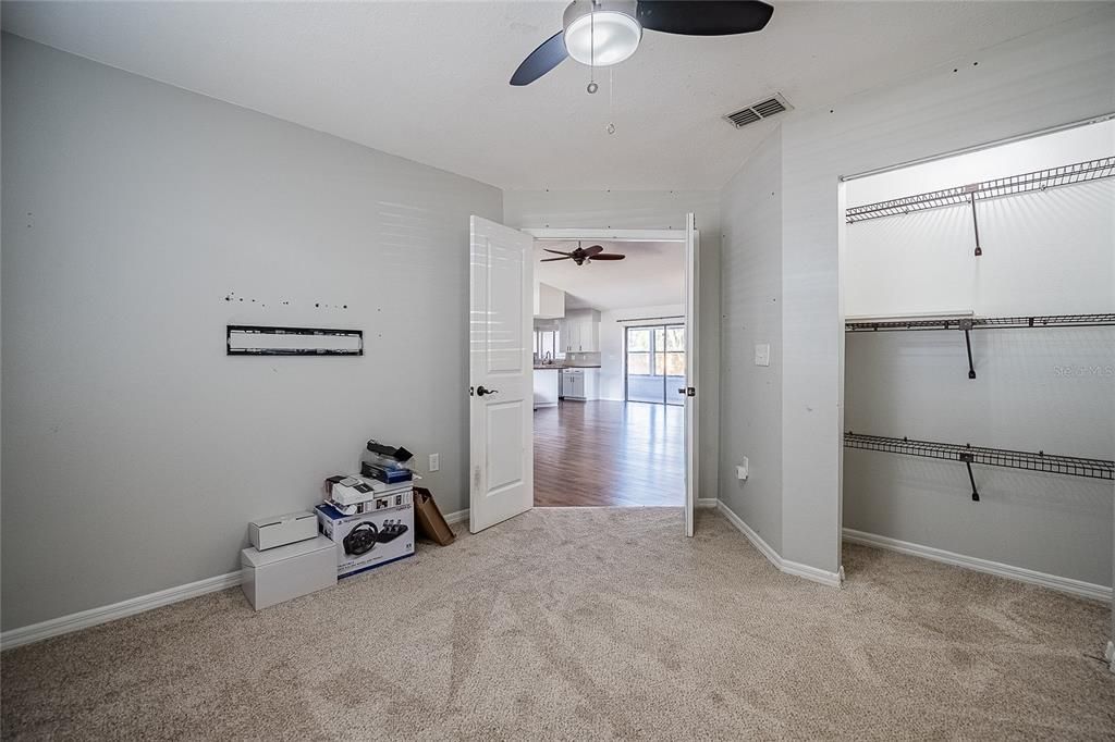 待售: $335,000 (3 贝兹, 2 浴室, 1732 平方英尺)