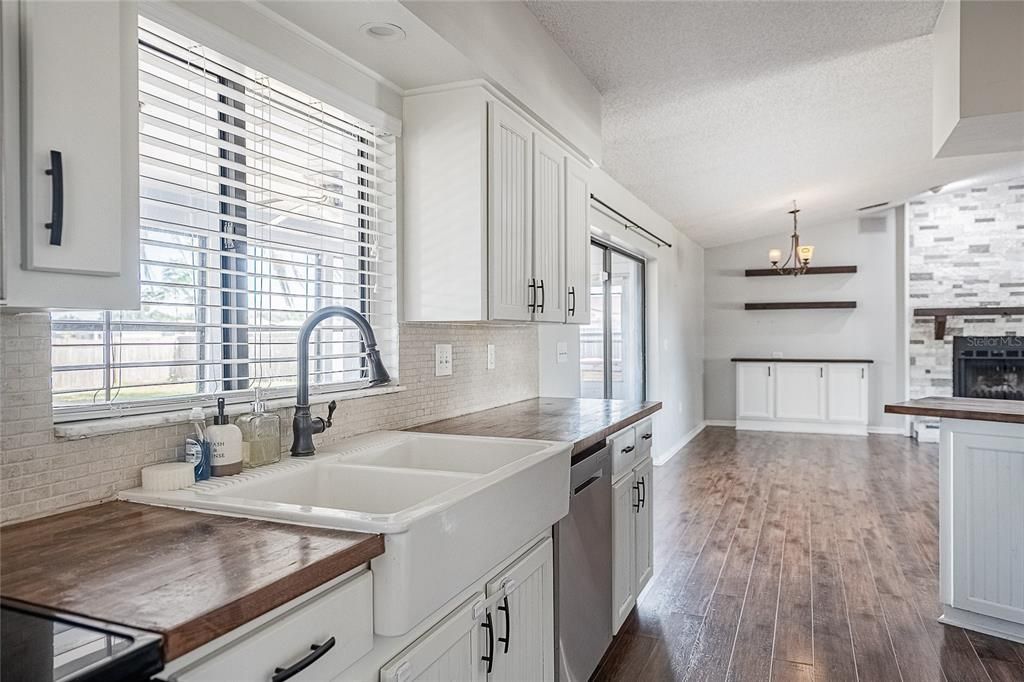 待售: $335,000 (3 贝兹, 2 浴室, 1732 平方英尺)