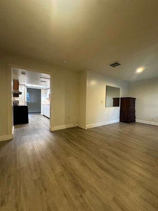 En Renta: $1,600 (2 camas, 1 baños, 1200 Pies cuadrados)