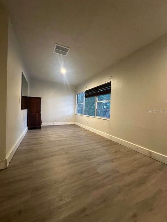 En Renta: $1,600 (2 camas, 1 baños, 1200 Pies cuadrados)