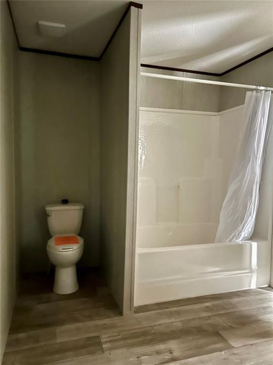 En Venta: $204,900 (3 camas, 2 baños, 1130 Pies cuadrados)