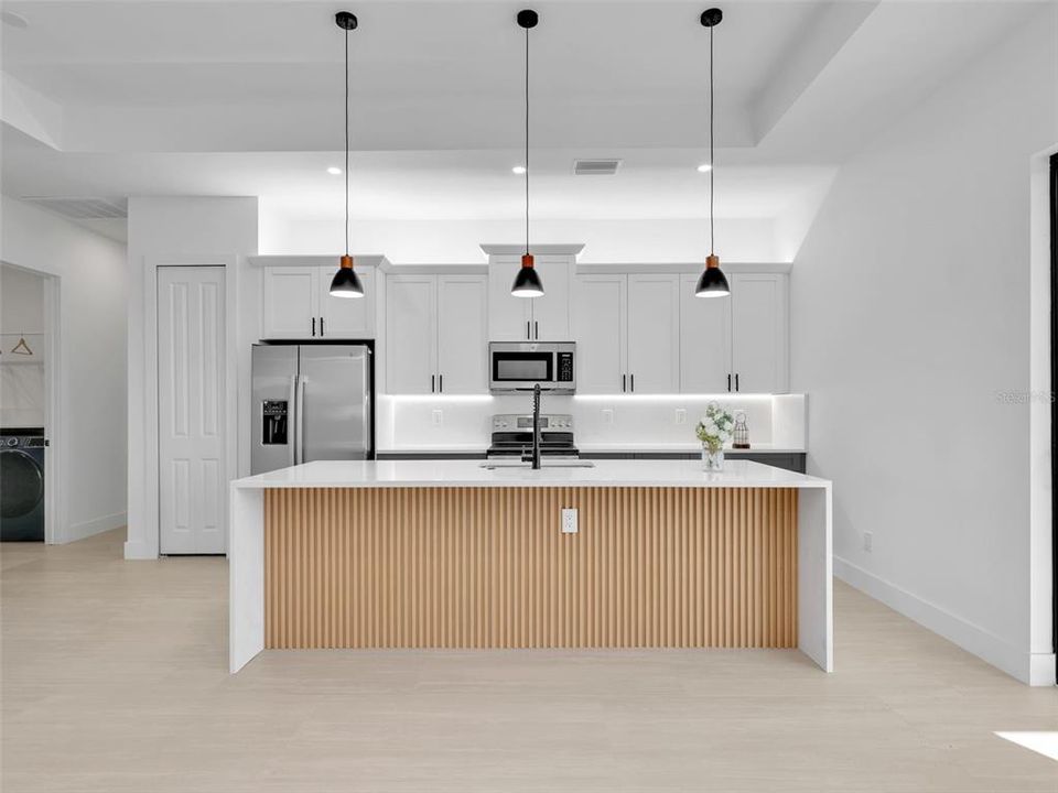 For Sale: $379,000 (4 beds, 2 baths, 1602 Square Feet)