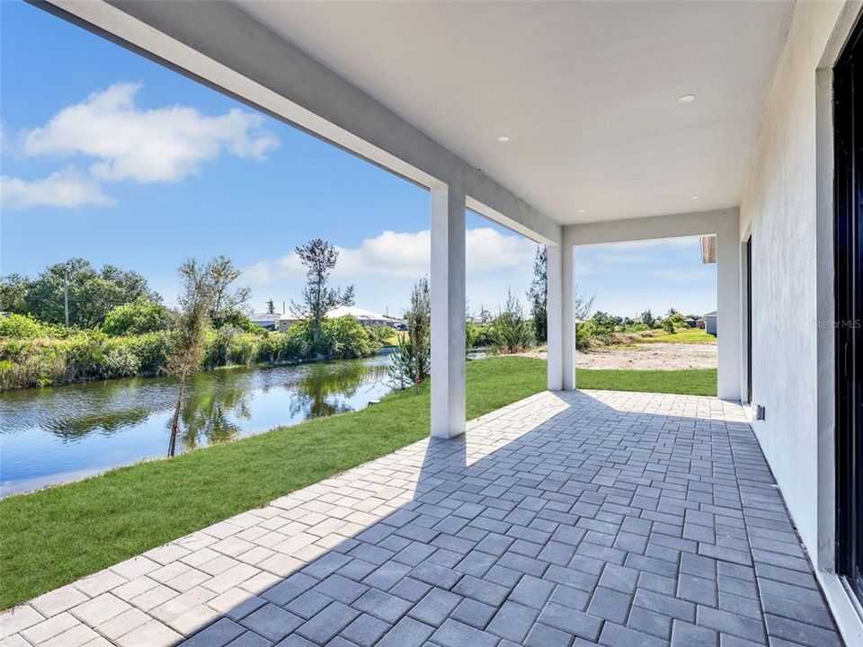 For Sale: $379,000 (4 beds, 2 baths, 1602 Square Feet)