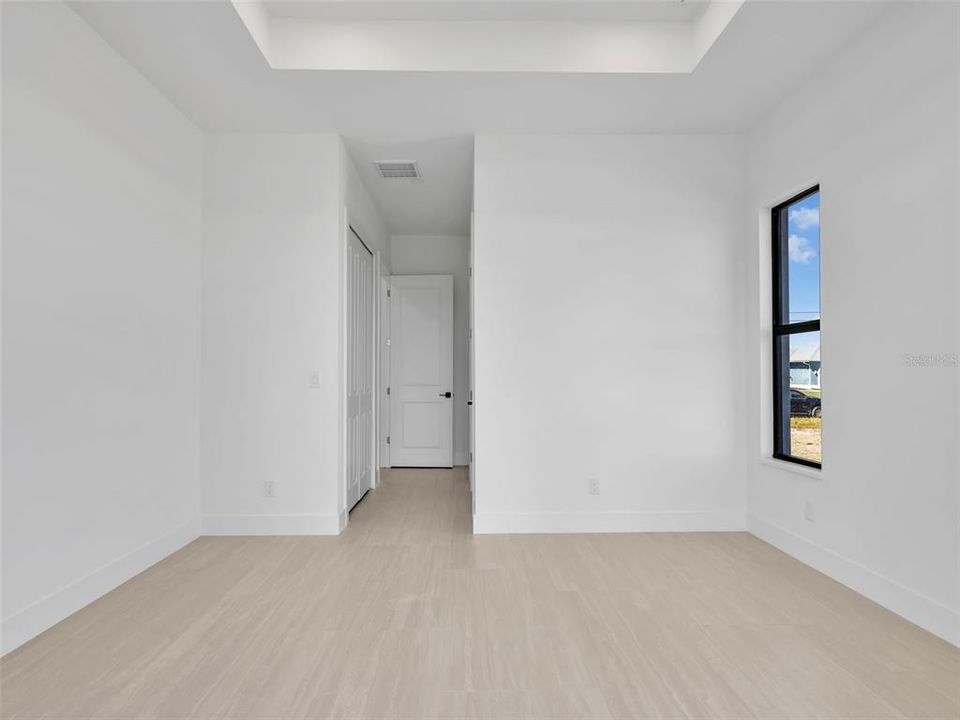 For Sale: $379,000 (4 beds, 2 baths, 1602 Square Feet)