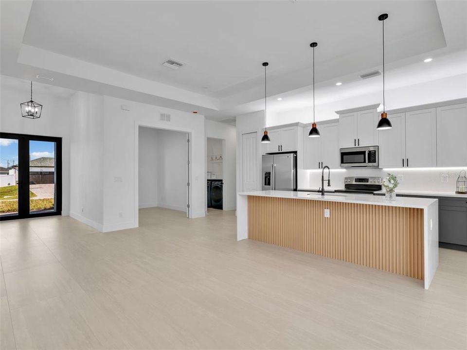 For Sale: $379,000 (4 beds, 2 baths, 1602 Square Feet)