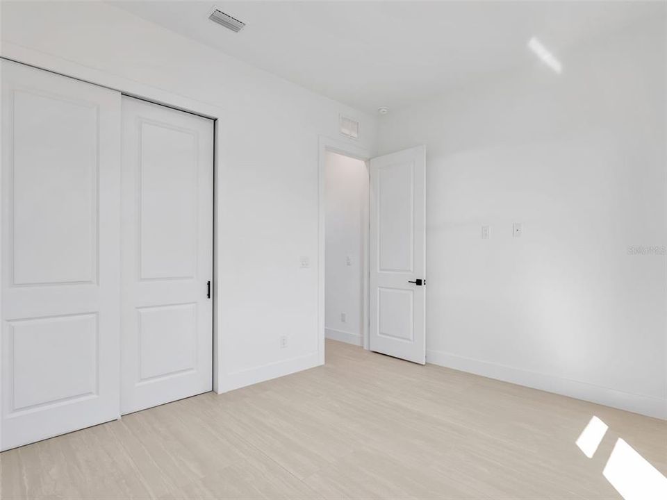 For Sale: $379,000 (4 beds, 2 baths, 1602 Square Feet)