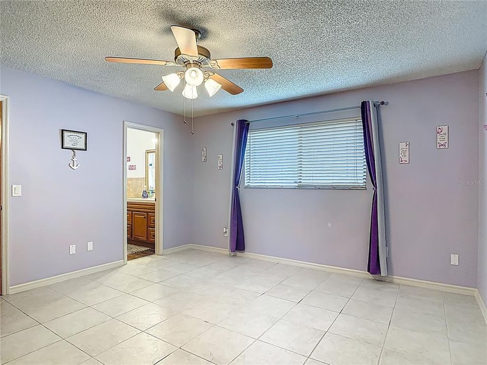 For Sale: $300,000 (3 beds, 2 baths, 1359 Square Feet)